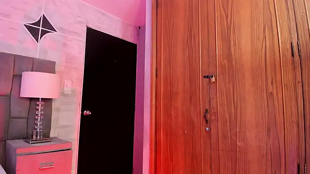 ailynBlaze online show from 11/17/25, 10:03