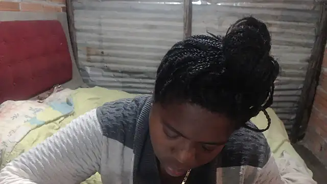 Snapshot of jjannakinky chatting on 03/18/25, 12:08 jjannakinky online show from 03/18/25, 12:08