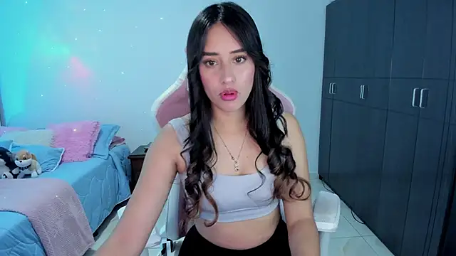 Snapshot of Tinylottie chatting on 10/22/25, 03:44 Tinylottie online show from 10/22/25, 03:44