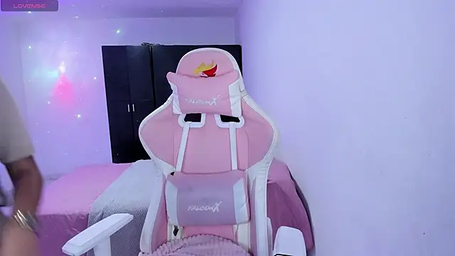 Tinylottie online show from 03/04/26, 12:29