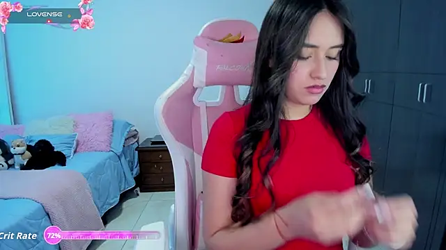 Snapshot of Tinylottie chatting on 10/21/25, 11:37 Tinylottie online show from 10/21/25, 11:37