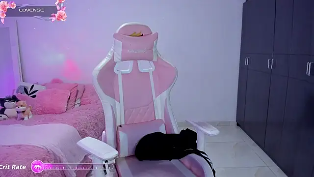 Snapshot of Tinylottie chatting on 12/05/25, 02:10 Tinylottie online show from 12/05/25, 02:10