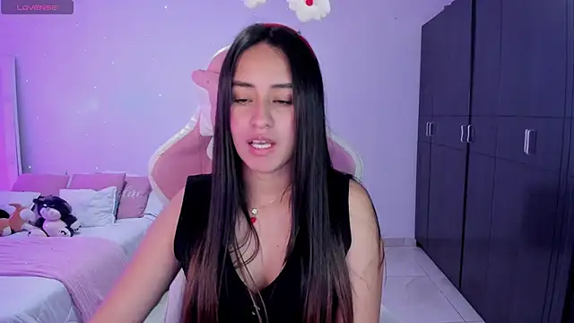 Snapshot of Tinylottie chatting on 11/13/25, 02:04 Tinylottie online show from 11/13/25, 02:04