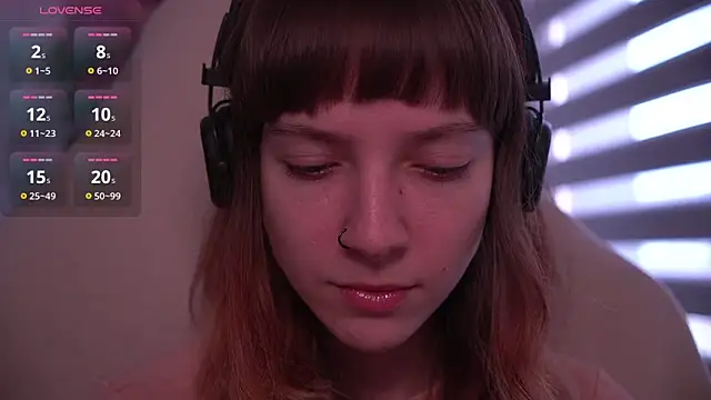 Snapshot of juliapie chatting on 10/27/25, 08:15 juliapie online show from 10/27/25, 08:15