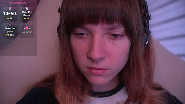 Snapshot of juliapie chatting on 10/17/25, 07:44 juliapie online show from 10/17/25, 07:44