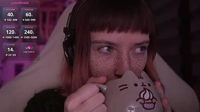 Snapshot of juliapie chatting on 02/20/25, 05:01 juliapie online show from 02/20/25, 05:01