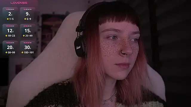 Snapshot of juliapie chatting on 02/17/25, 04:53 juliapie online show from 02/17/25, 04:53