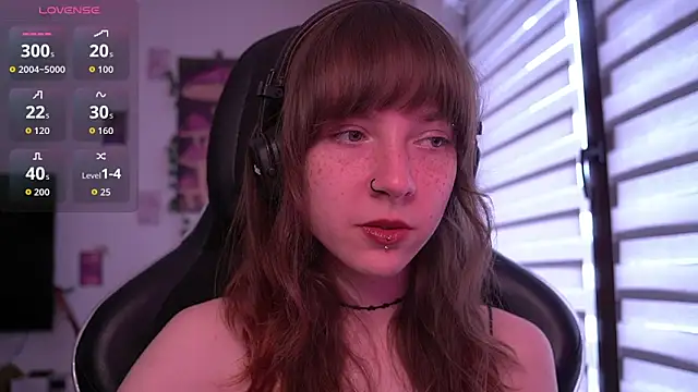 Snapshot of juliapie chatting on 06/13/26, 03:43 juliapie online show from 06/13/26, 03:43
