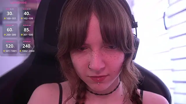 Snapshot of juliapie chatting on 06/30/26, 02:06 juliapie online show from 06/30/26, 02:06