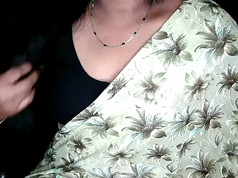 shila20 online show from 10/19/25, 05:48