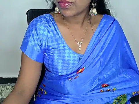 shila20 online show from 02/25/25, 07:38