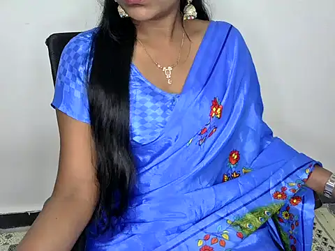 shila20 online show from 02/25/25, 10:42