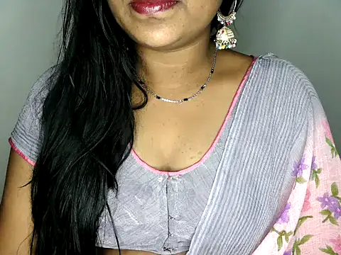 shila20 online show from 10/31/25, 05:31