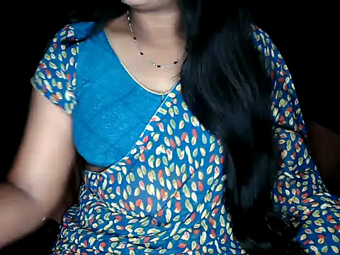 shila20 online show from 12/15/25, 04:35