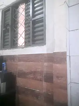 Snapshot of LeleCbsi1 chatting on 10/05/25, 05:25 LeleCbsi1 online show from 10/05/25, 05:25