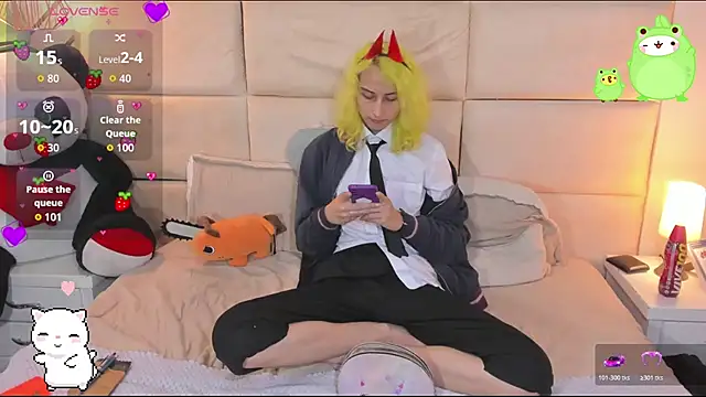 -kisa  online show from 11/15/25, 02:37