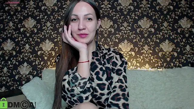 Snapshot of Estel_Loewe chatting on 03/04/25, 04:30 Estel Loewe online show from 03/04/25, 04:30