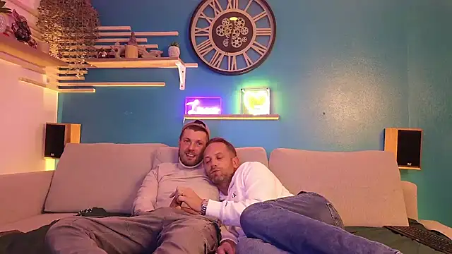 braqueuemar83 online show from 02/02/25, 05:37