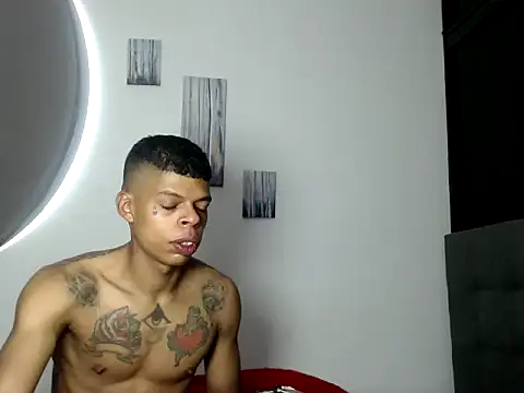 Snapshot of BrandonStond chatting on 10/03/25, 04:03 BrandonStond online show from 10/03/25, 04:03