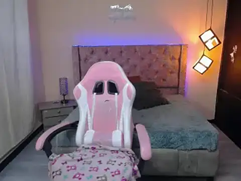 brithany smiith  online show from 03/11/25, 03:47