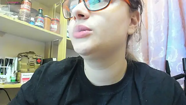 Snapshot of Seductive_She_Wolf chatting on 05/31/26, 01:11 Seductive She Wolf online show from 05/31/26, 01:11