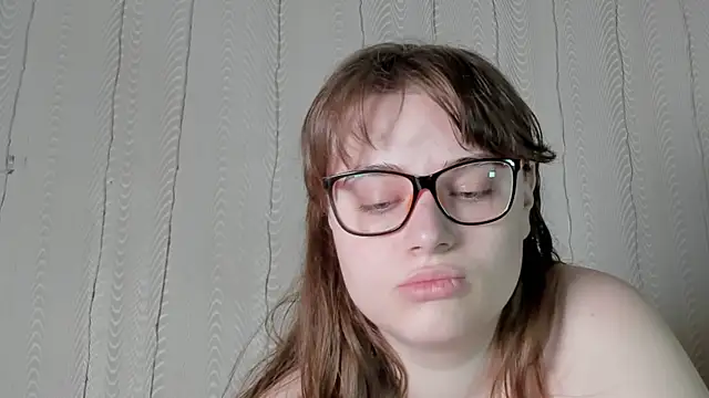 Snapshot of Seductive_She_Wolf chatting on 05/14/26, 03:47 Seductive She Wolf online show from 05/14/26, 03:47