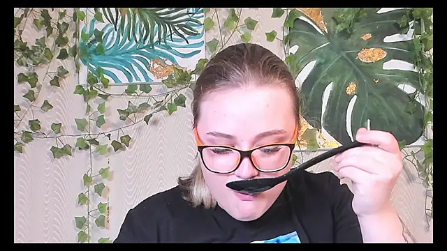 Seductive She Wolf online show from 09/27/25, 08:26