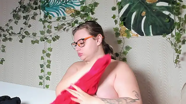 Seductive She Wolf online show from 10/02/25, 02:37