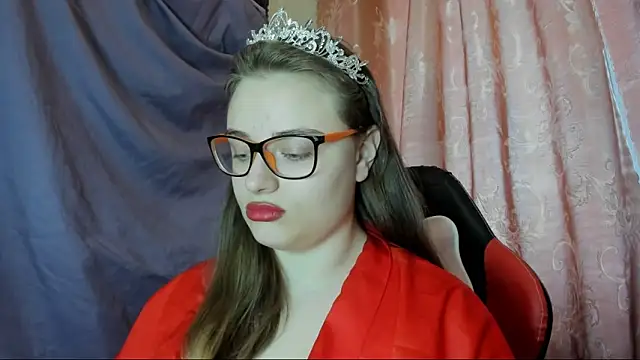 Snapshot of Seductive_She_Wolf chatting on 04/29/26, 05:30 Seductive She Wolf online show from 04/29/26, 05:30