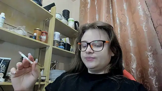 Snapshot of Seductive_She_Wolf chatting on 04/30/26, 07:21 Seductive She Wolf online show from 04/30/26, 07:21