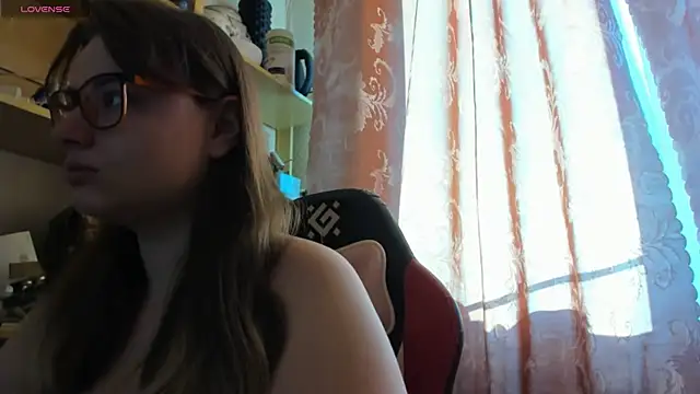 Seductive She Wolf online show from 04/10/26, 03:52