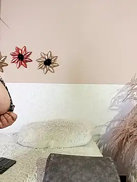 Snapshot of marianeporter__ chatting on 03/11/25, 03:14 marianeporter online show from 03/11/25, 03:14