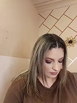 marianeporter   online show from 05/10/26, 03:10