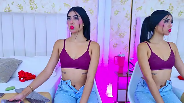 Mia-Monroe online show from 11/04/25, 07:28