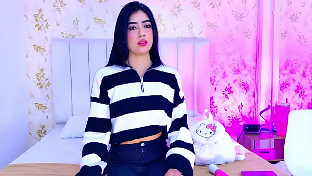 Mia-Monroe online show from 11/16/25, 07:29