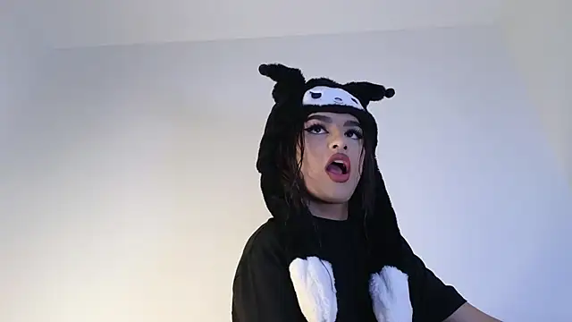 Sophia Cambpell online show from 12/02/25, 09:27