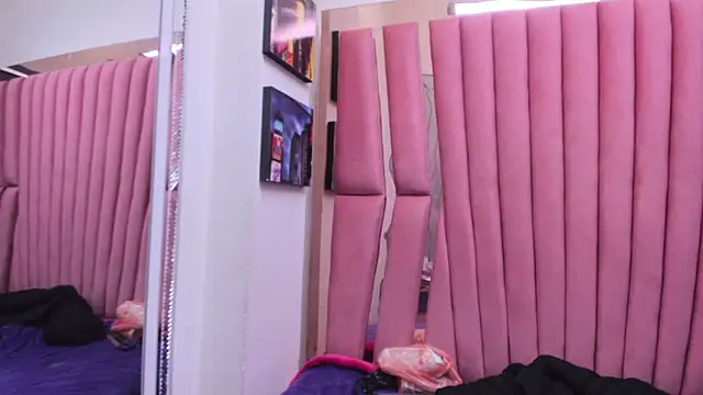 Sarah Hornny online show from 11/13/25, 03:43