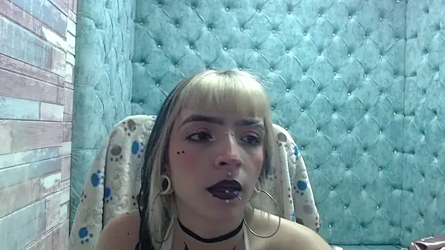 Samantha Smiith online show from 11/06/25, 03:32