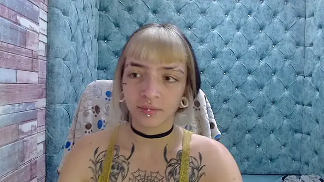 Samantha Smiith online show from 10/24/25, 04:11