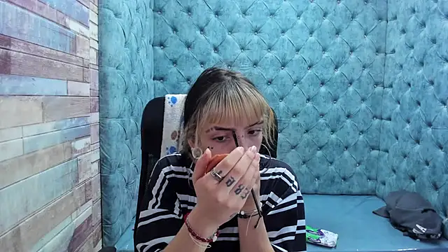 Samantha Smiith online show from 11/27/25, 03:40