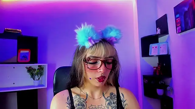 Snapshot of Samantha_Smiith chatting on 07/12/26, 04:46 Samantha Smiith online show from 07/12/26, 04:46