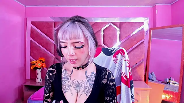 Samantha Smiith online show from 04/19/26, 04:02