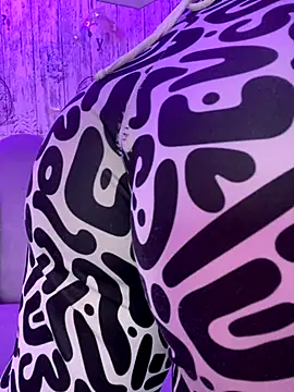 AbyThompson online show from 11/04/25, 06:44