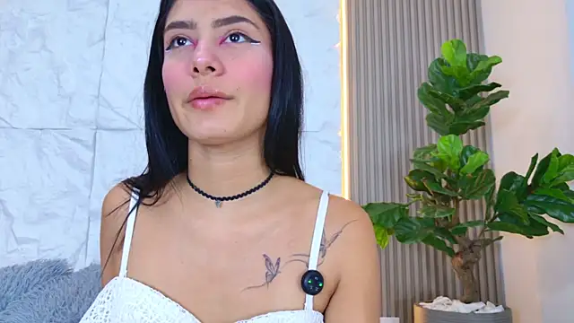 LaurenRodriiguez online show from 04/15/26, 12:42