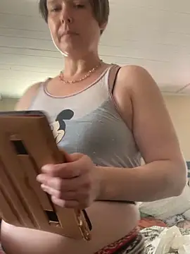 KatieBARBiE98 online show from 06/12/26, 06:05