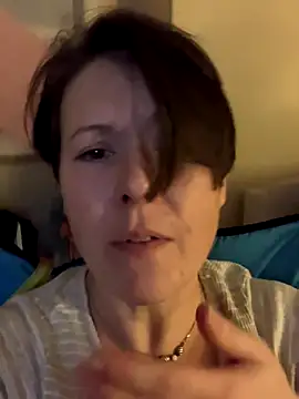 KatieBARBiE98 online show from 12/13/25, 08:37