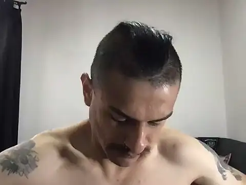 Snapshot of HorrorotikA chatting on 04/06/26, 03:57 HorrorotikA online show from 04/06/26, 03:57