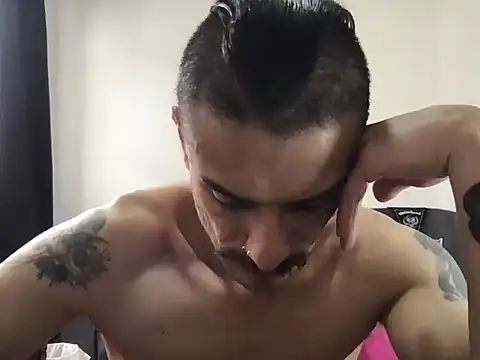 Snapshot of HorrorotikA chatting on 04/07/26, 03:47 HorrorotikA online show from 04/07/26, 03:47