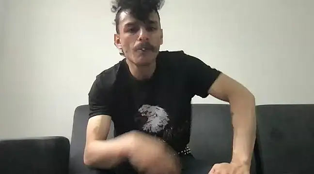 Snapshot of HorrorotikA chatting on 12/02/24, 05:54 HorrorotikA online show from 12/02/24, 05:54