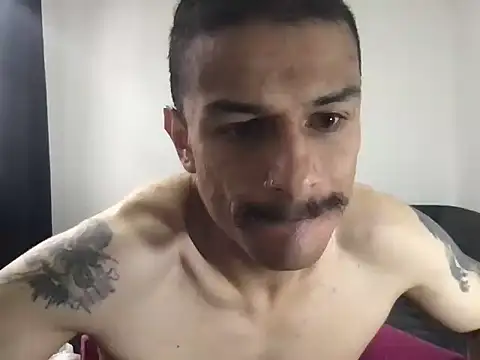 Snapshot of HorrorotikA chatting on 04/13/26, 04:33 HorrorotikA online show from 04/13/26, 04:33